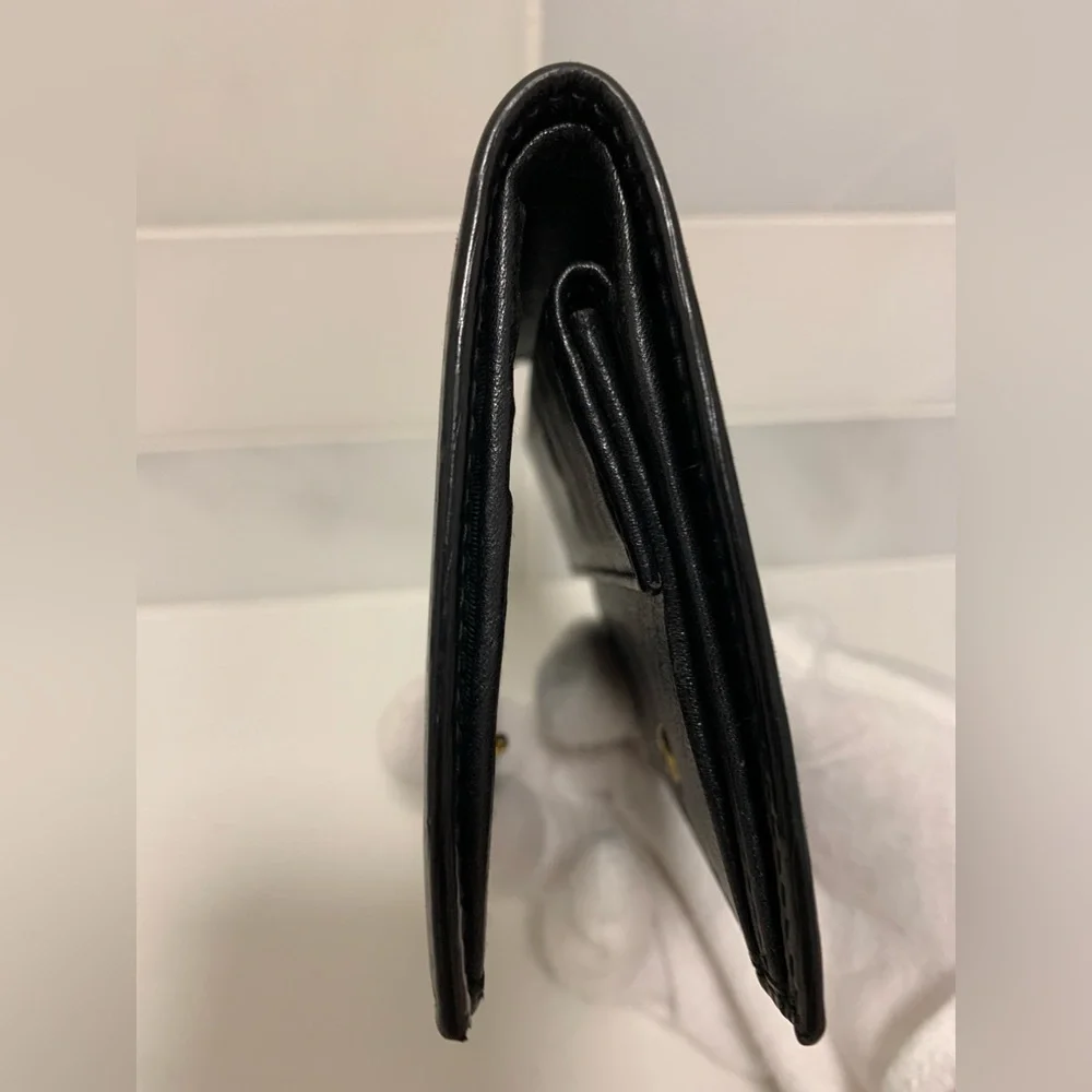 Authentic PRADA Wallet - Picture 3 of 9